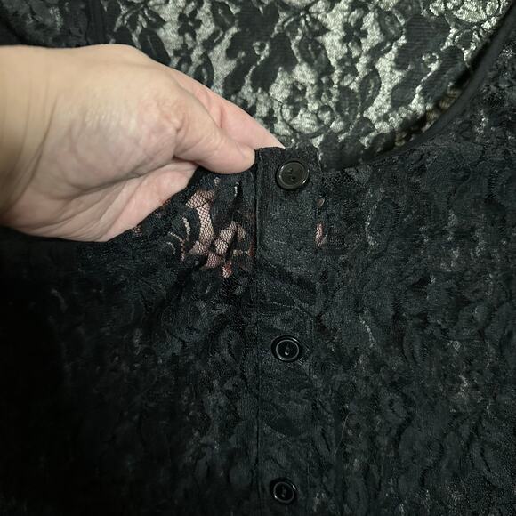 Torrid Lace Shirt Blouse Sheer Short Sleeve Plus Size 3X - Picture 3 of 3